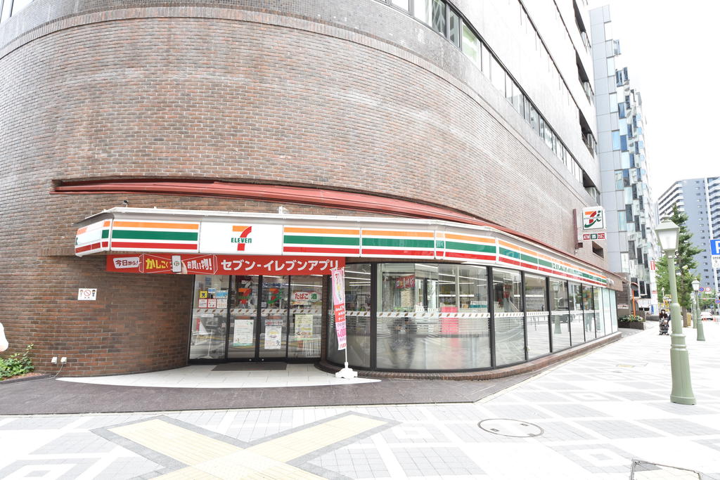コンビニ　セブンイレブン神戸中央磯辺通店（コンビニ）まで161m