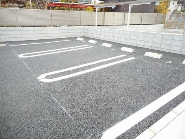 駐車場　☆外観・共用部☆
