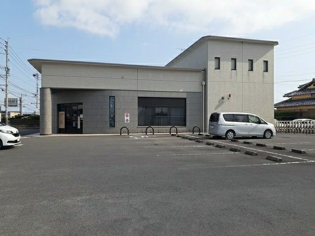 銀行　十八親和銀行竹松支店（銀行）まで2490m
