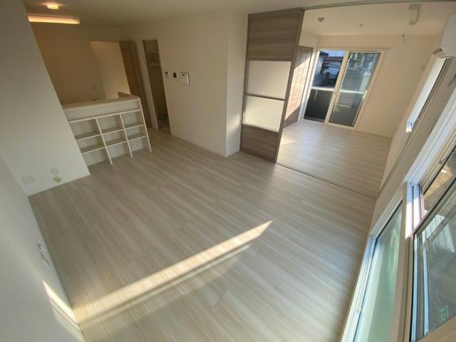 ＪＲ片町線 津田駅 徒歩16分 3階建 築7年の居間写真