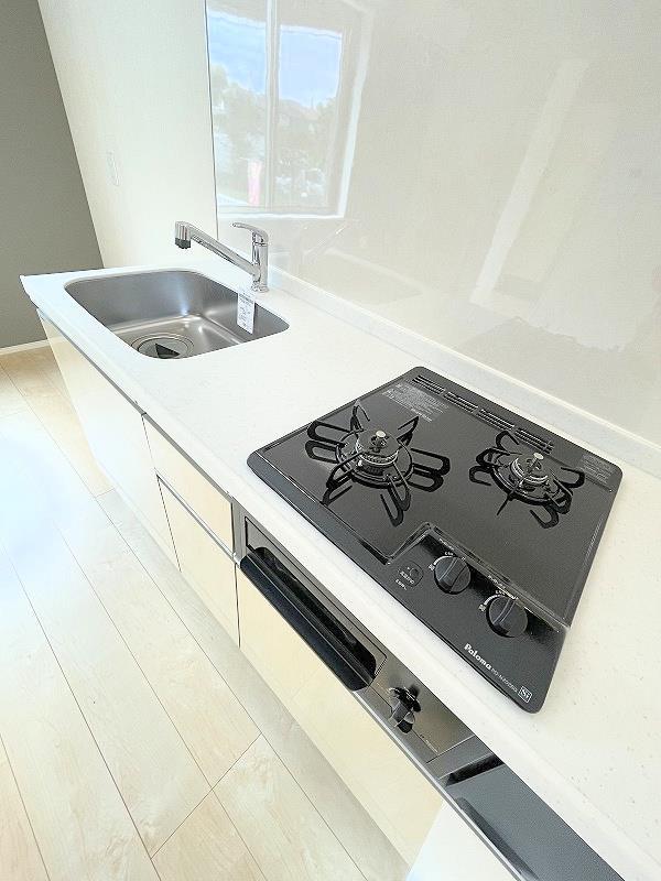 キッチン　システムキッチン・グリル付き2口ガスコンロ