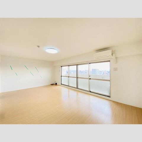 キャッスルコート神田町の居間写真