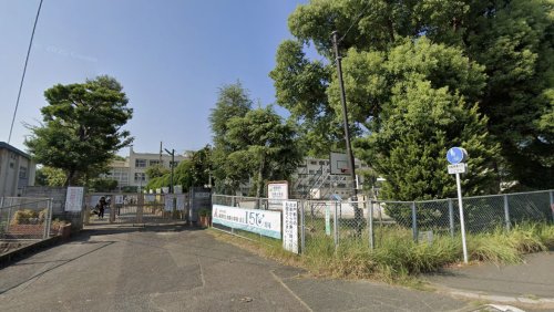 小学校　福岡市立月隈小学校（小学校）まで1322m