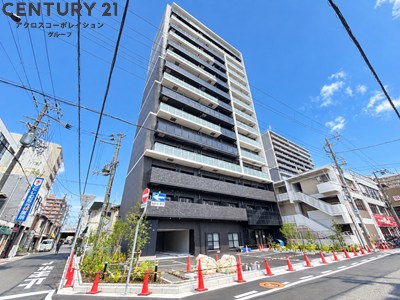 建物外観　敷地内駐車場あり・オートロック・エレベーター付き