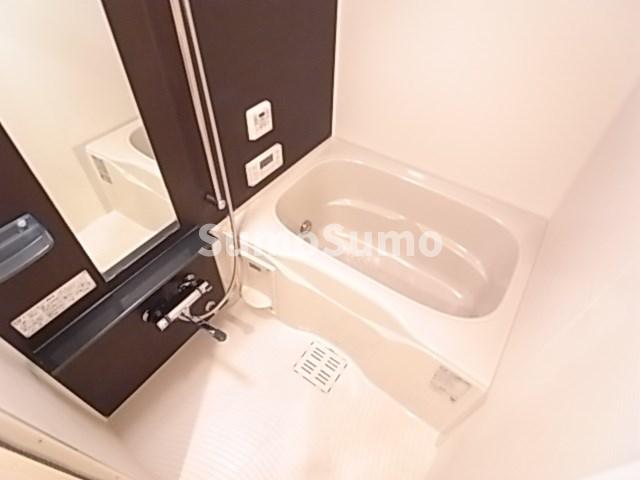 プレサンス三宮フラワーロードの風呂写真