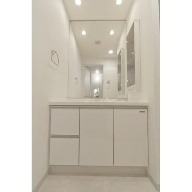 洗面設備　※写真は同タイプ住戸です。