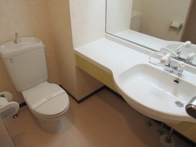 洗面設備　☆広いパウダールームです☆