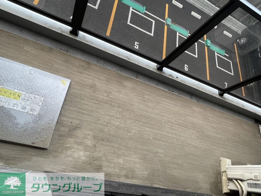 バルコニー　駐車場