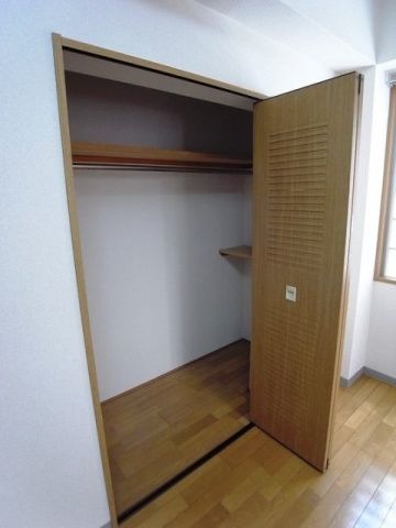 収納　スカイコート目白台　文京区関口2