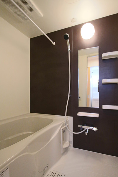 バス・シャワールーム　同じ建物の別のお部屋
