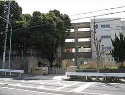 小学校　市立鳴海小学校（小学校）まで760m