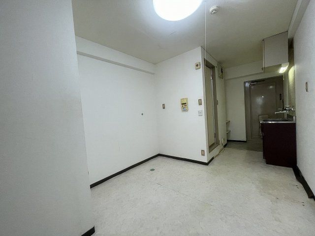 ビラ三秀中山の居間写真
