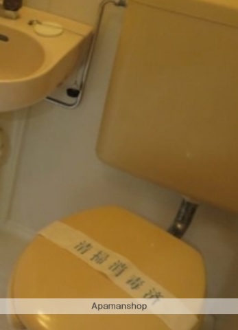 ＪＲ中央線 西荻窪駅 徒歩8分 2階建 築36年のトイレ写真