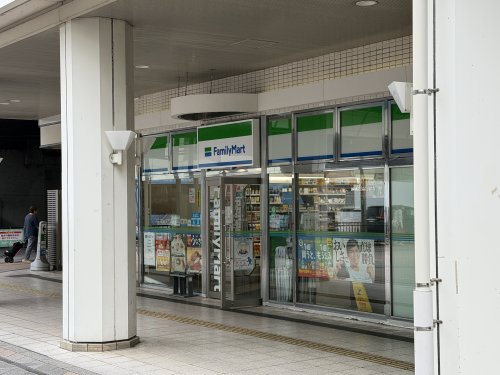 コンビニ　ファミリーマートせんちゅうパル店（コンビニ）まで4266m