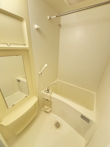 ＪＲ東海道本線 新大阪駅 徒歩3分 15階建 築22年の風呂写真