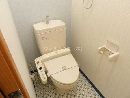 リビングタウン狭山池F棟のトイレ写真