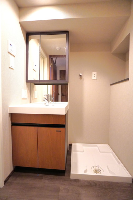 洗面設備　※写真は同タイプ住戸です。