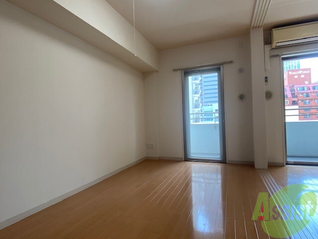その他部屋・スペース　こちらの洋室を寝室として使ってはいかがでしょう。