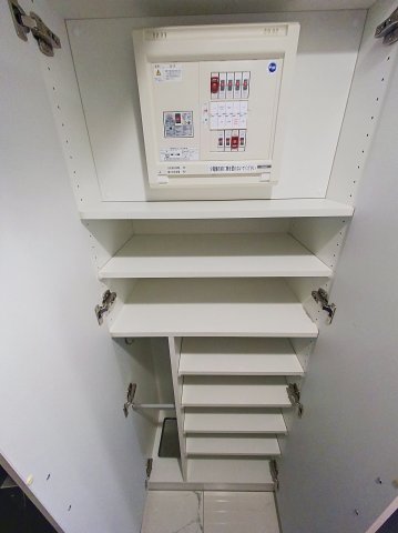 収納　シューズBOX
