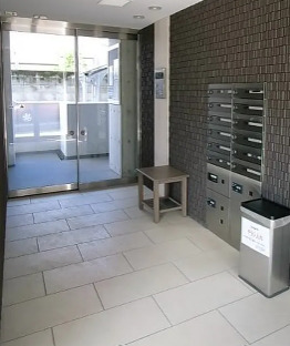 エントランス　毎日通るエントランスはこのようになっています