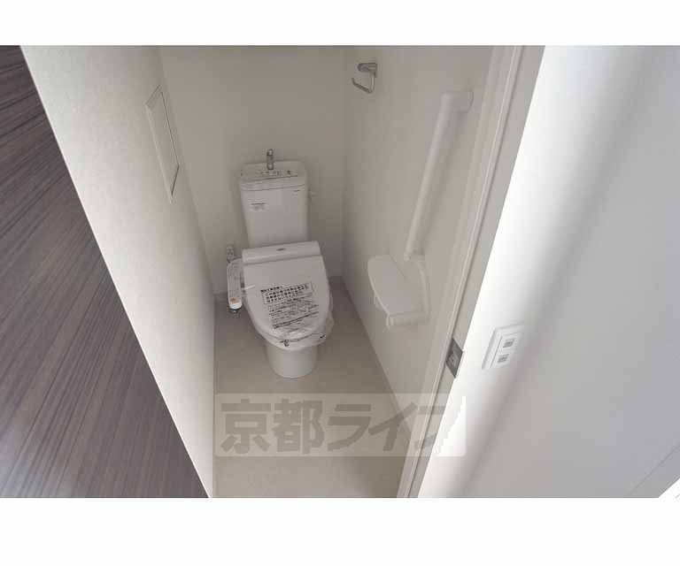 トイレ　ウォシュレット付