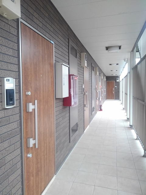 西武拝島線 武蔵砂川駅 徒歩34分 3階建 築10年の外観写真
