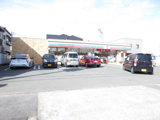コンビニ　セブンイレブン 豊橋柱三番町店（コンビニ）まで1060m