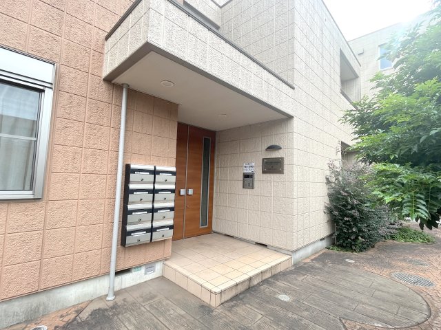 エントランス　★オートロック★