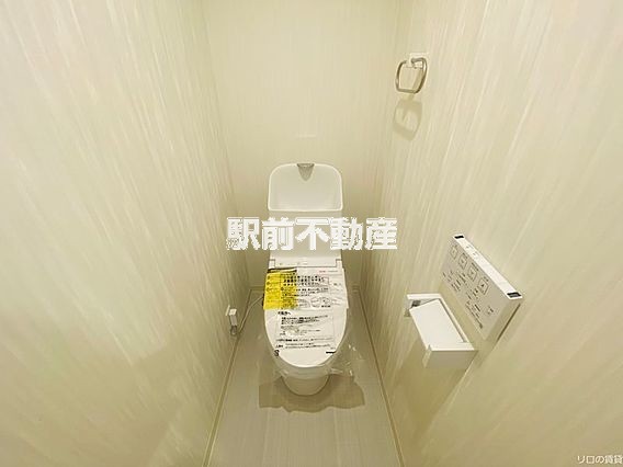 トイレ　※写真は同型別室
