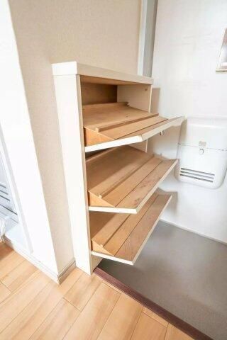 収納　シューズボックス