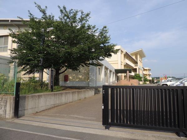 小学校　大分市立大在西小学校（小学校）まで519m
