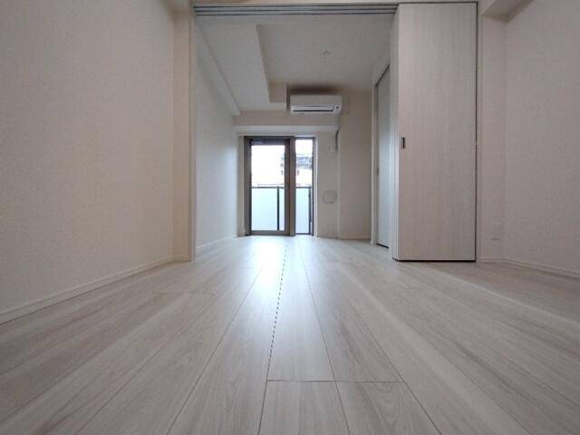 バルコニー　浴室乾燥機完備