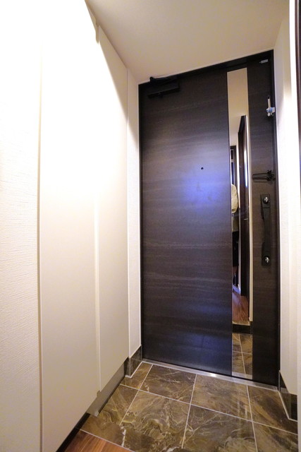 玄関　※写真は同タイプ住戸です。