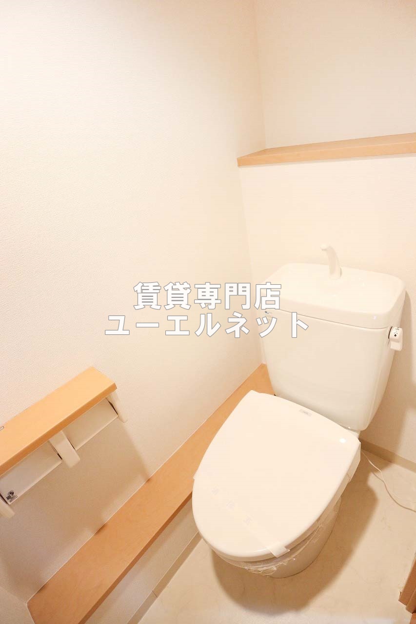 地下鉄御堂筋線 江坂駅 徒歩7分 13階建 築23年のトイレ写真