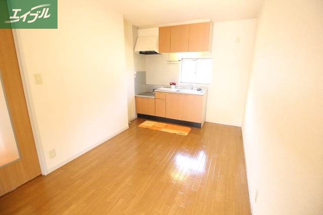 3DK Apartment in Kita-ku, Okayama, Okayama — photo 3 of 3