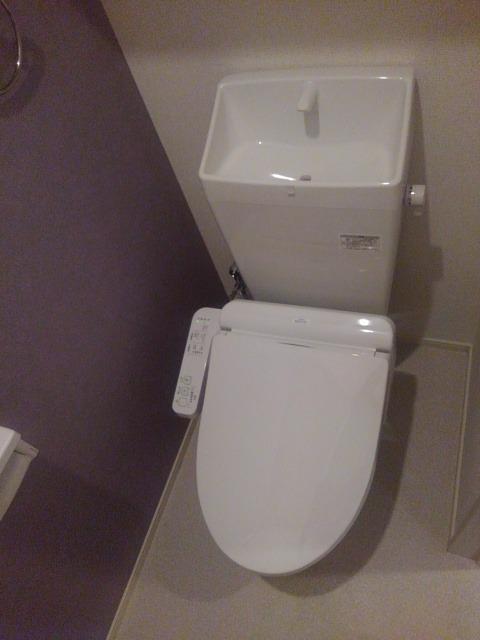 トイレ　ゆったりとした空間のトイレです