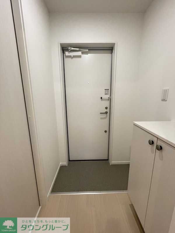 UCDA Residence新検見川の玄関写真