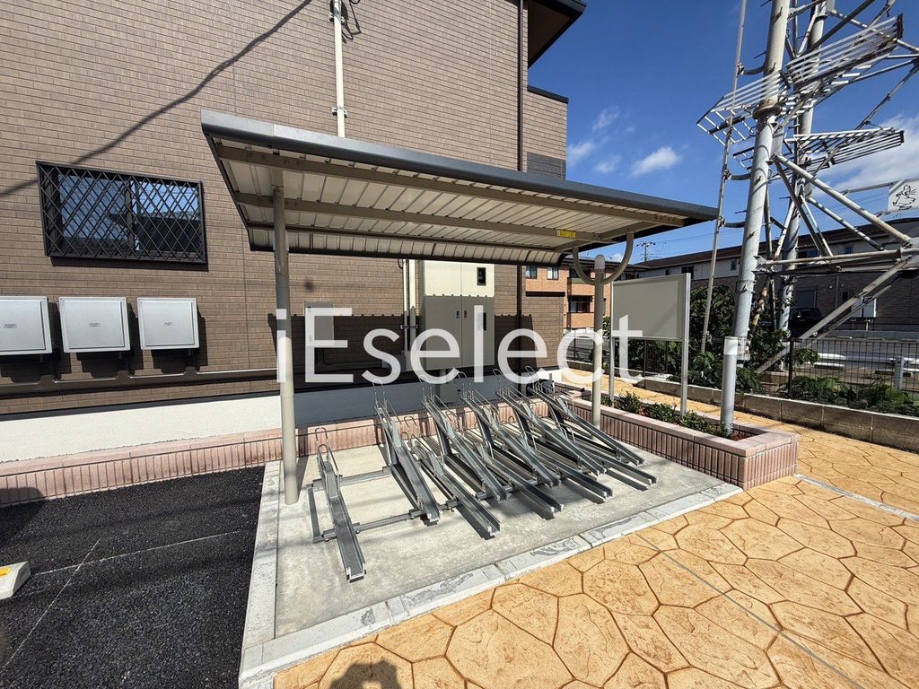 その他共有部分　屋根付き駐輪場