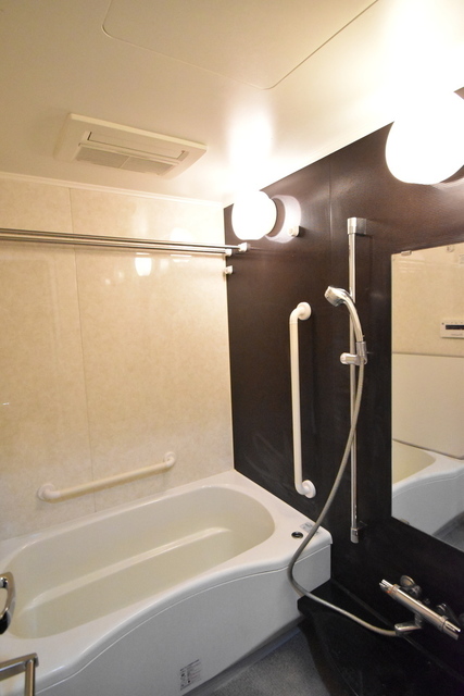 バス・シャワールーム　※同タイプ別部屋の写真です