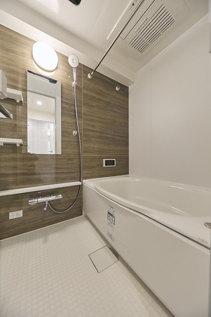 バス・シャワールーム　※写真は同タイプ住戸です。
