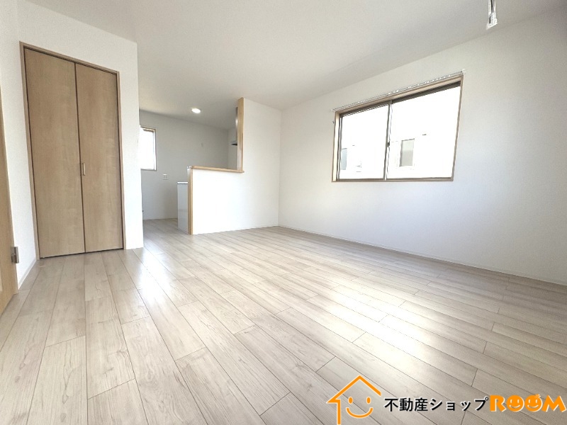 ＪＲ鹿児島本線 羽犬塚駅 徒歩62分 2階建 築2年の居間写真