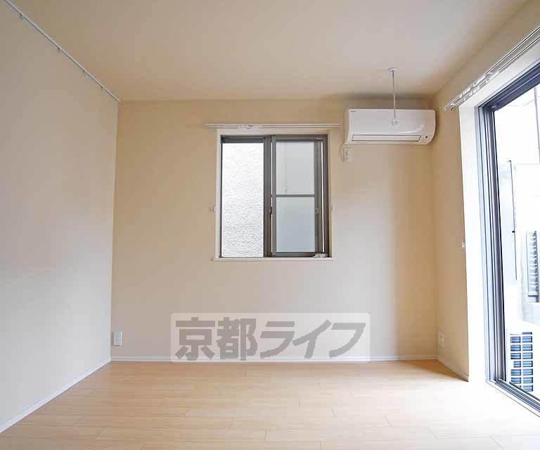 メゾンド戸澤の居間写真