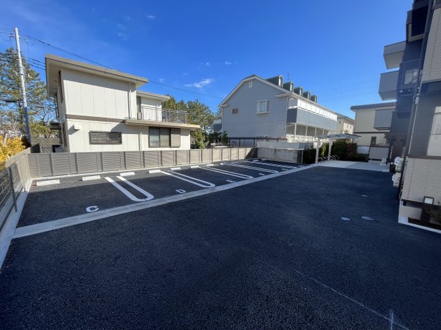 駐車場　敷地内の駐車場