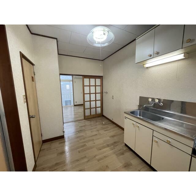 キッチン　別部屋の参考写真となります