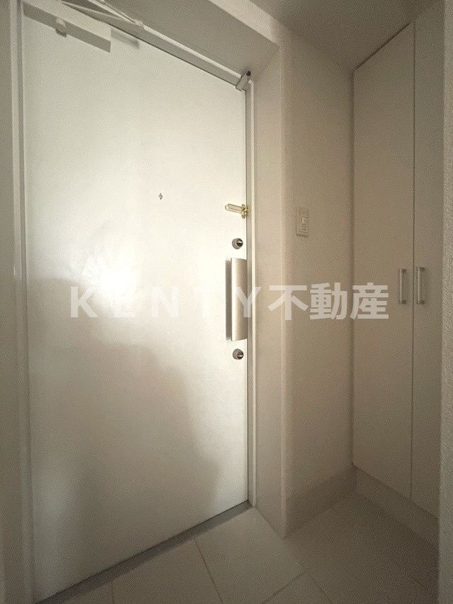 玄関　収納もある玄関です