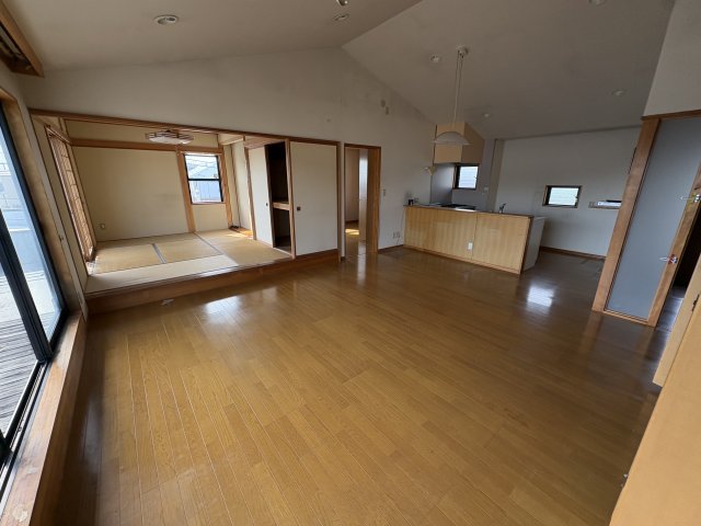 青木戸建の居間写真