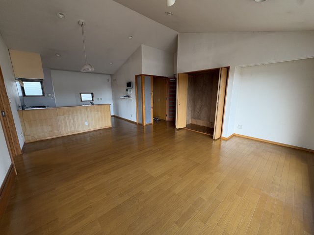 青木戸建の居間写真