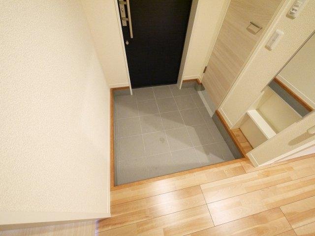 玄関　シンプルで使いやすい玄関です