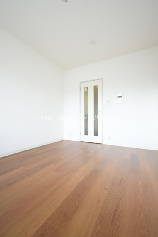 居室・リビング　南向きのお部屋です