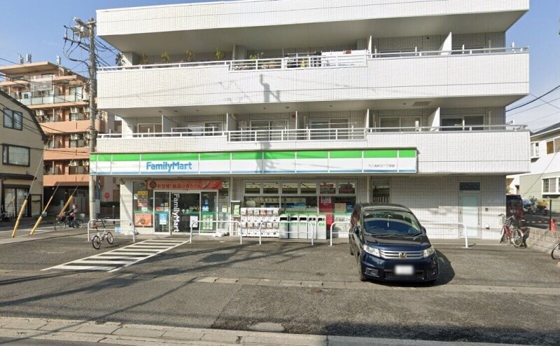 コンビニ　ファミリーマート市川湊新田二丁目店（コンビニ）まで18m